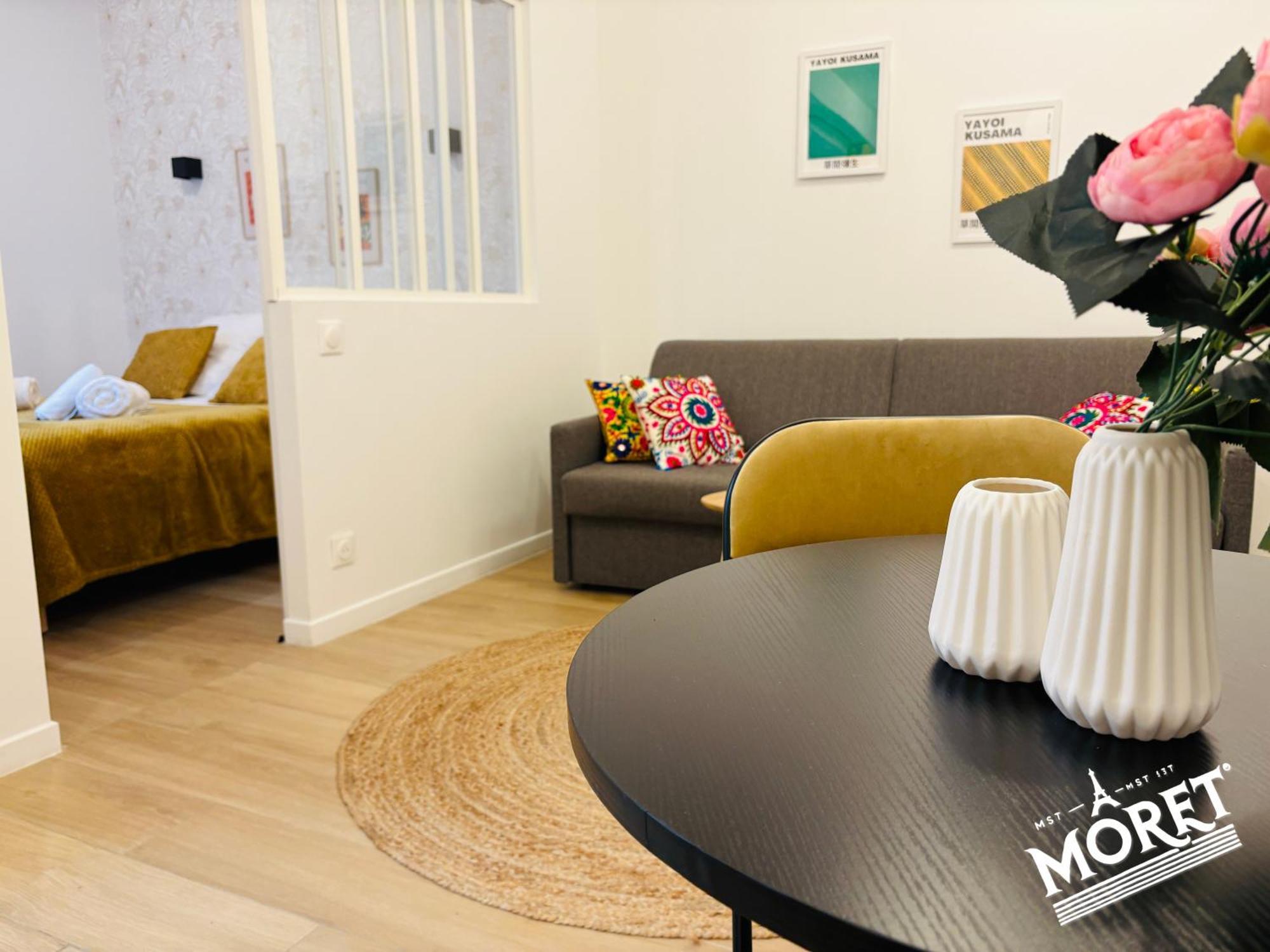 Moret Art Flats Trendy East Aparthotel *
